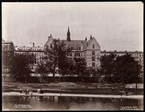 Public School 170 Manhattan, view from Central Park.